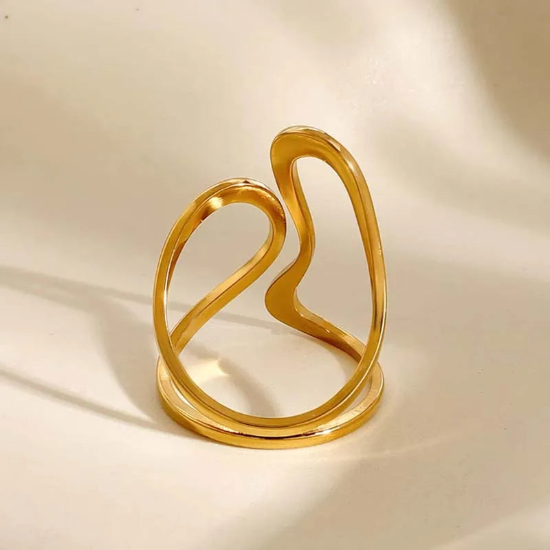Veyra | Open Line Ring