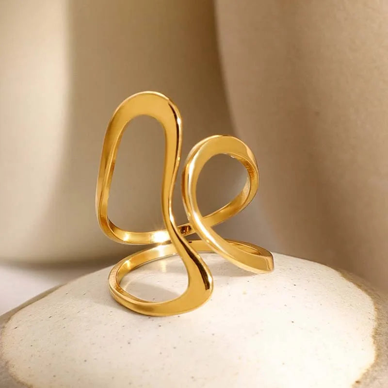 Veyra | Open Line Ring